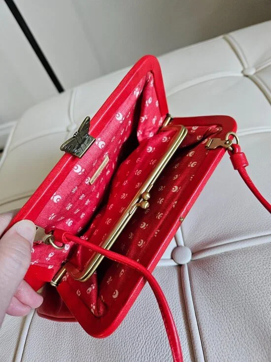 Marc Jacobs Butterfly Kiss-Lock 2-Way Clutch - Red Leather - Picture 5 of 7